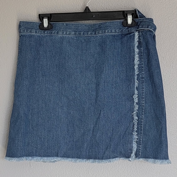 MADEWELL Raw-Hem Mini Wrap Skirt in Cardiff Wash/Size 14. - Picture 1 of 12